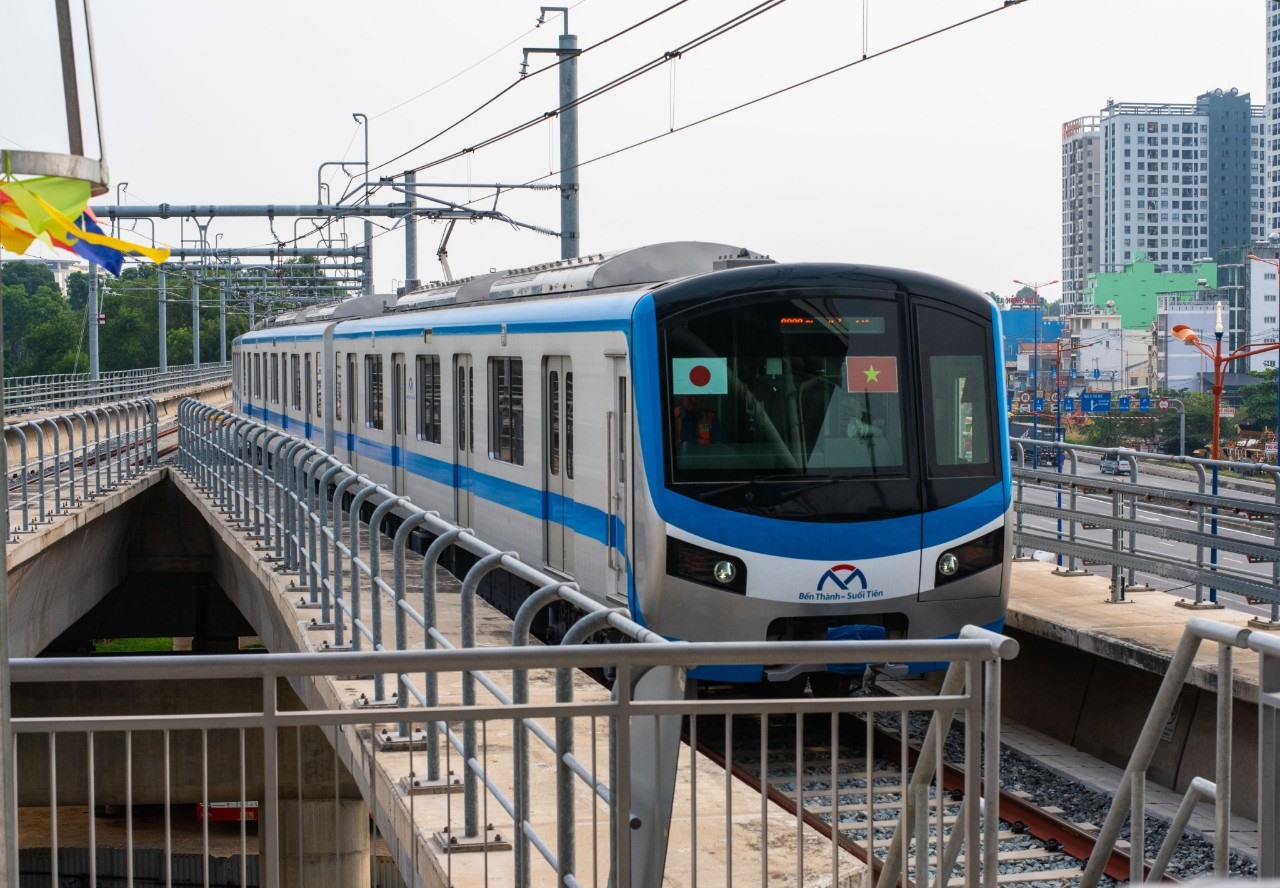Ngắm nhìn toàn tuyến metro số 1 TP Hồ Chí Minh sắp về đích
